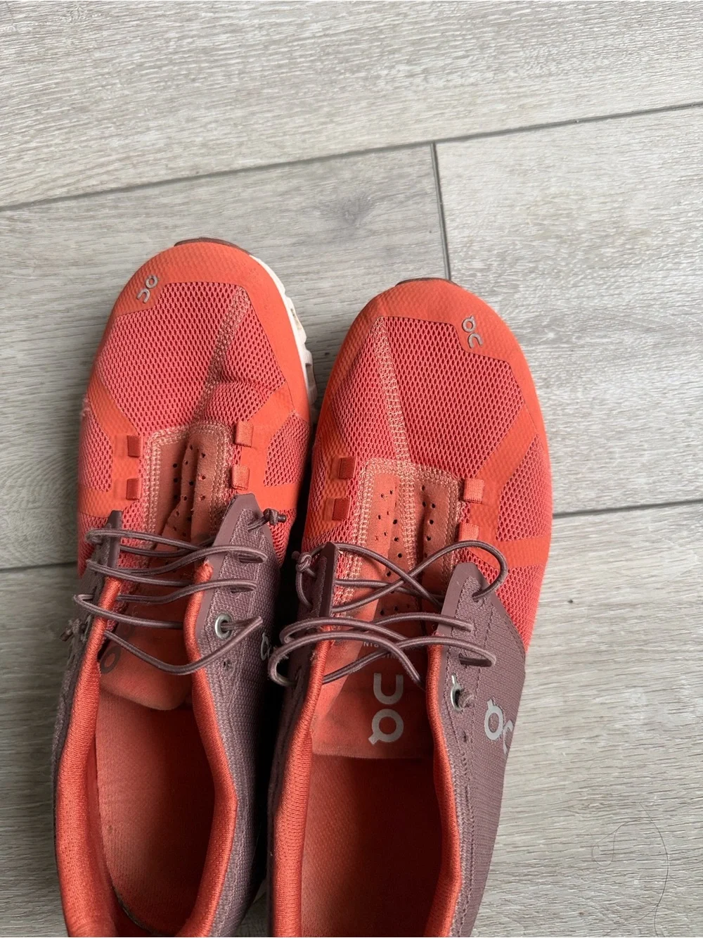 On cloud Running REI Athletic Shoe in Coral and Maroon size 10.5